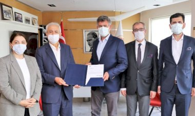 İstanbul’da ikinci baro kuruluş yetki belgesini aldı