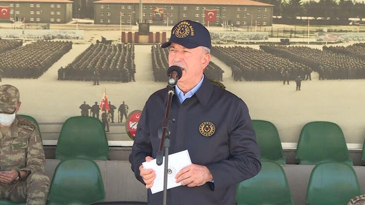 Milli Savunma Bakanı Akar ve TSK komuta kademesinden komandolara ziyaret