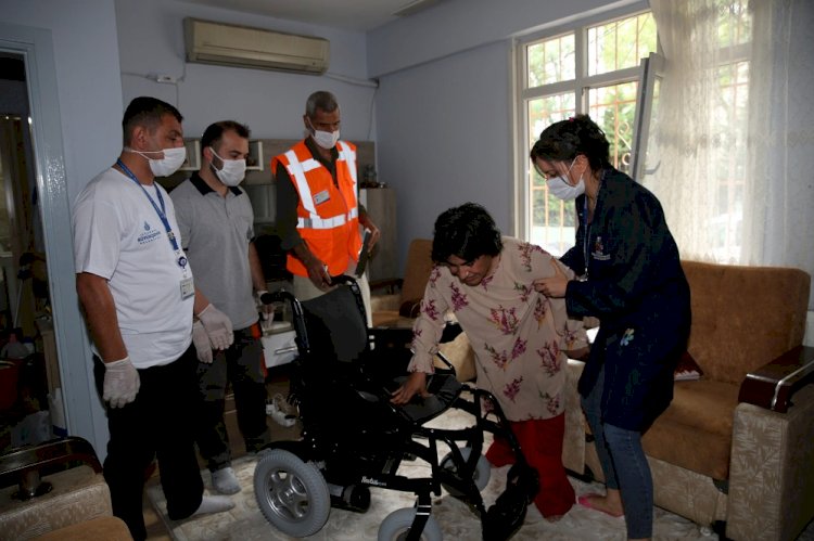 İBB, HIRSIZLARIN MAĞDUR ETTİĞİ ENGELLİ KADININ YARDIMINA KOŞTU