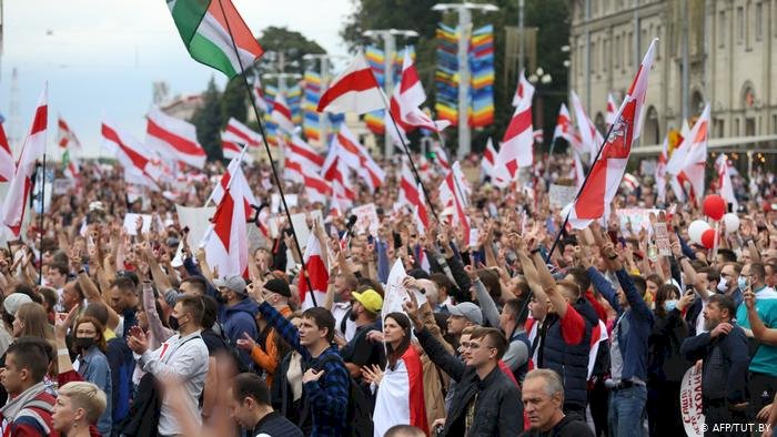 Belarus’ta Lukaşenko karşıtı gösterilerde onlarca kişi gözaltına alındı