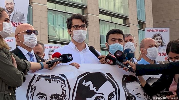 “MİT” davasında üç gazeteciye tahliye