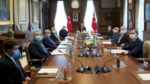 Koronaya yakalandığını duyuran Bülent Arınç'ın en son nerede olduğu ortaya çıktı