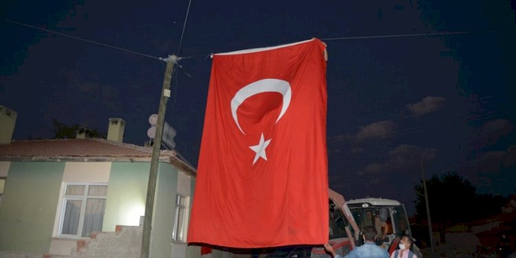 Şehit Uzman Çavuş Yusuf Uyar'ın Eskişehir'deki Ailesine Şehadet Haberi Verildi