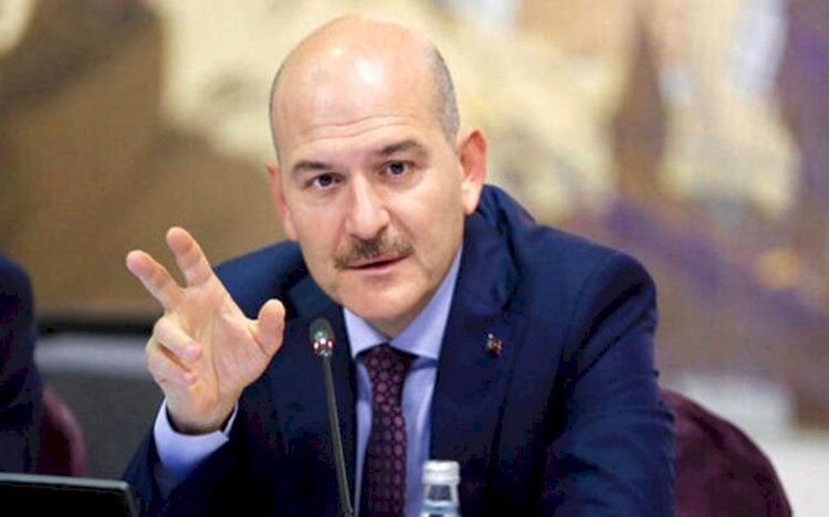 "Sokrates'i yargılayan hakim gibiler"