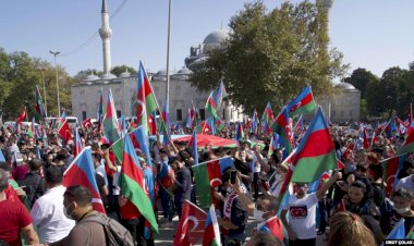 İstanbul’da Azerbaycan’a Destek Gösterisi