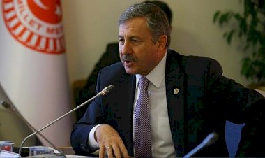 Selçuk Özdağ'dan çarpıcı açıklama: Davutoğlu'nu FETÖ görevden aldı