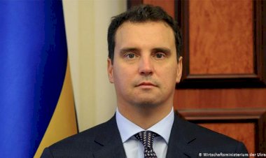 Зеленський звільнив Абромавичуса з посади гендиректора "Укроборонпрому"