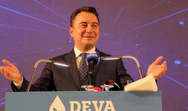 Ali Babacan: İktidar partisi küçük ortaklarının peşinde, 90'ların Kürt politikasına koşuyor