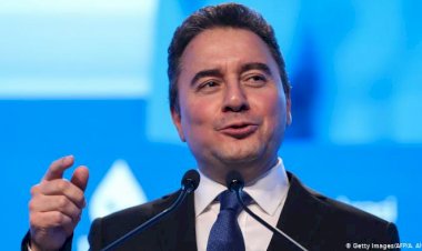 Babacan: Yönetim ülkede yeniden Kürt sorunu oluşturuyor