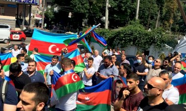 Azerbaycan’ın ikilemi - Halk yönetim kadar sabırlı değil 