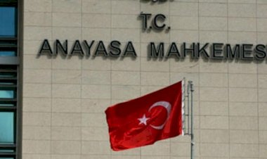 Eski AYM üyesi: Başkanın yerinde olsam savcılığa suç duyurusunda bulunurdum