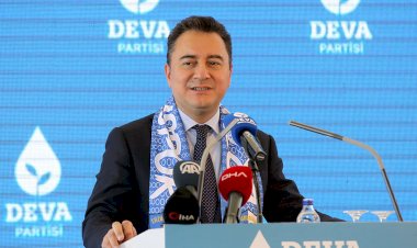 Babacan: İstiyorlar ki tüm gazeteler aynı manşetle çıksın