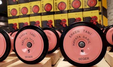 Pembe kornayla “Erken Tanı, Hayata Sarıl”