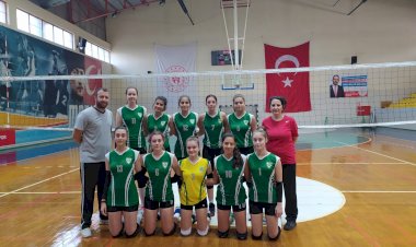 Yıldız Voleybolcularımız Finalde