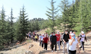 TOROSLAR'DA CUMHURİYET COŞKUSU DOĞA YÜRÜYÜŞÜYLE TAÇLANDI