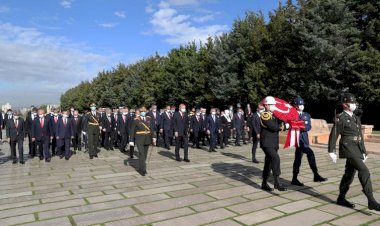 Cumhuriyet'in 97. yılında devlet erkanından Anıtkabir ziyareti