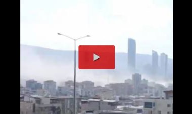 Depremin ardından İzmir semalarını toz bulutları kapladı. Yıkılan binalar var