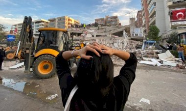 İzmir'de deprem: Seferihisar açıklarındaki depremin ardından kurtarma çalışmaları devam ediyor