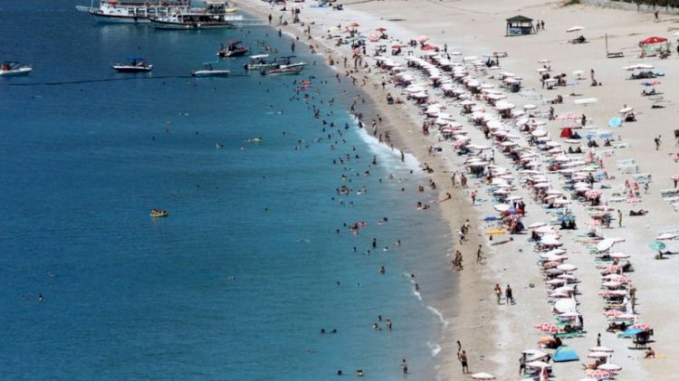 Koronavirüs: Yazın turizm gelirinde kayıp en az 11 milyar dolar, turizmciler ne diyor?