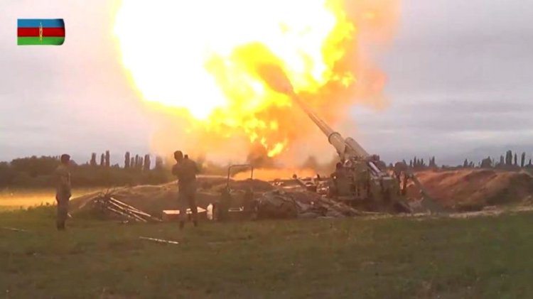Uluslararası ajanslar duyurdu: Azerbaycan, Karabağ’ı bombalıyor