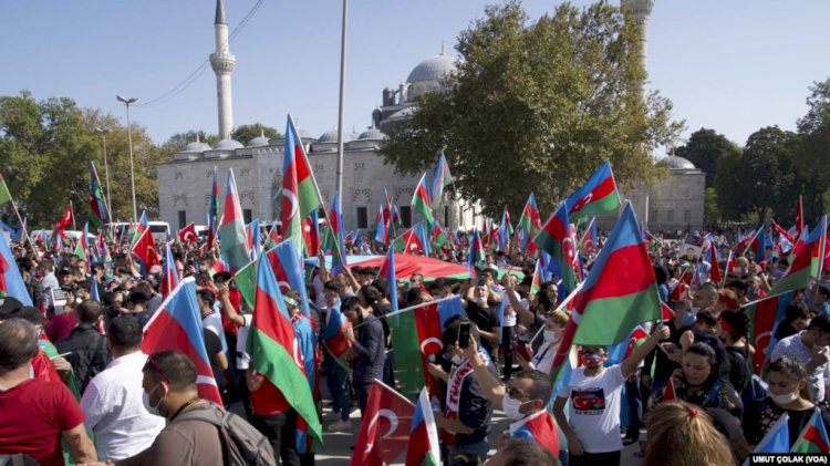 İstanbul’da Azerbaycan’a Destek Gösterisi