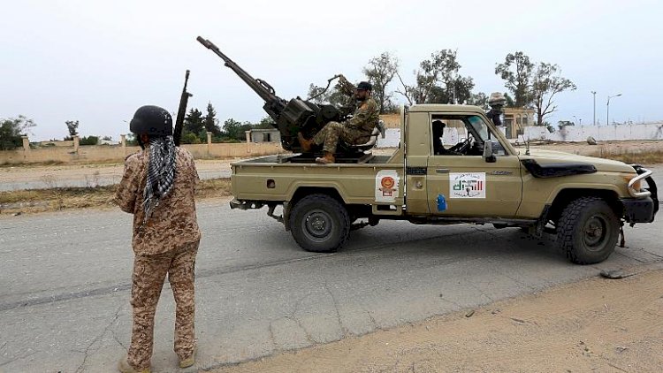 İngiliz Guardian: Türkiye ve BAE, Libya'ya silah ambargosunu alenen deliyor