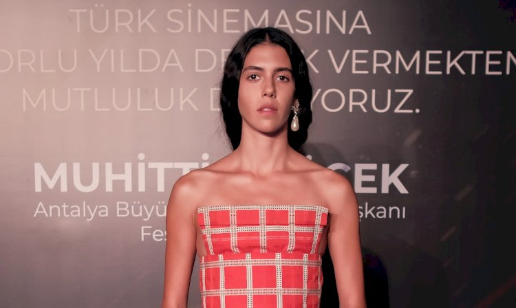 ALTIN PORTAKAL ÖDÜL GECESİNDE 'CEMRE' ETKİSİ