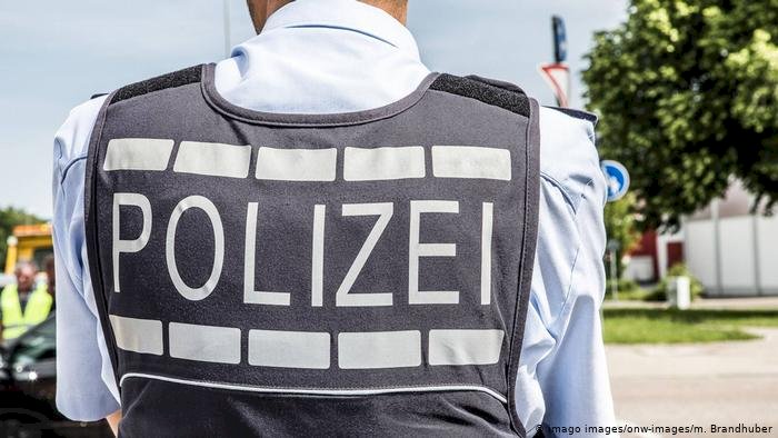 Krefeld'de polisin vatandaşa müdahalesine tepki