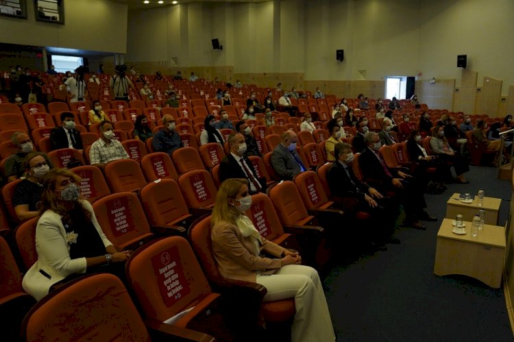 EÜ’de “Kariyer Planlama Dersi Eğitici Eğitimi Programı” başladı