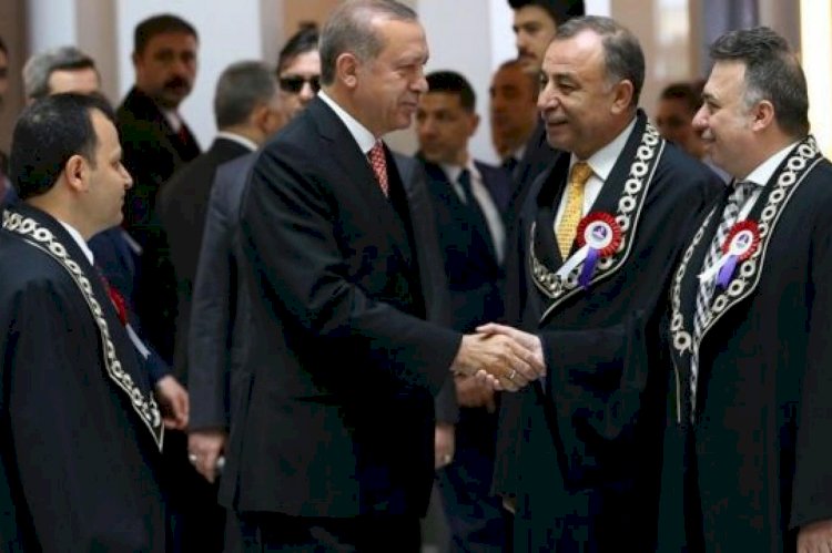 Erdoğan'ın danışmanından AYM Üyesi Yıldırım'a: FETÖ'cü