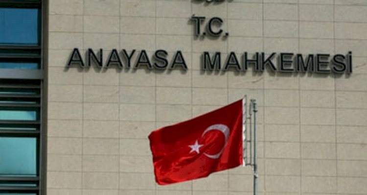 Eski AYM üyesi: Başkanın yerinde olsam savcılığa suç duyurusunda bulunurdum