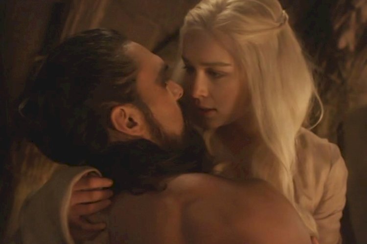 Game of Thrones'un Jamie'sinden Emilia Clarke'ın tecavüz sahnesi hakkında ilginç açıklamalar