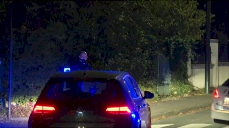 Paris'te başı kesilen öğretmen: Dokuz kişi gözaltında