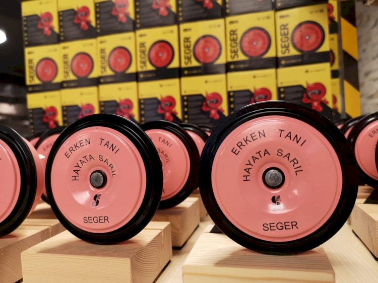 Pembe kornayla “Erken Tanı, Hayata Sarıl”