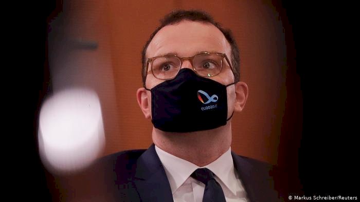Almanya Sağlık Bakanı'nın korona testi pozitif çıktı