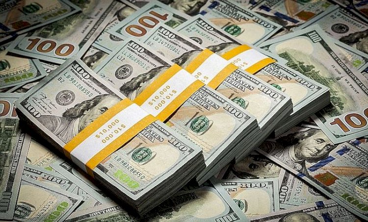 Ukraynalı oligarklar 3 yılda 22.4 milyar doları ülke dışına çıkarttı