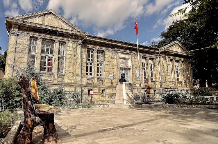Büyükşehir tarihi yapıları şehre kazandırıyor