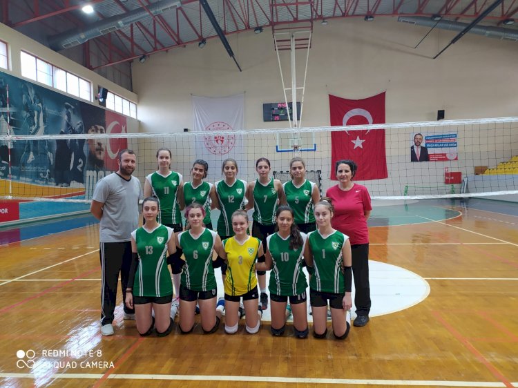 Yıldız Voleybolcularımız Finalde