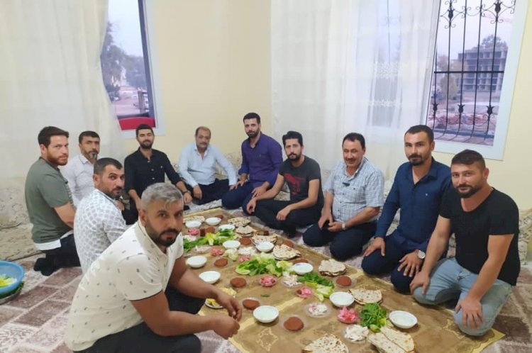 GELECEK PARTİSİ MERSİN İL ÖRGÜTÜ, YEMEKTE BİR ARAYA GELDİ