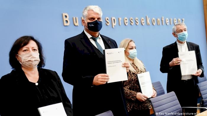 Alman hükümet raporu: Dünyada din özgürlüğü giderek kısıtlanıyor