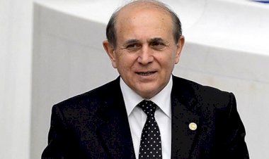 Burhan Kuzu hayatını kaybetti
