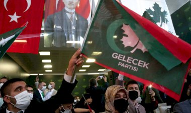 Davutoğlu yeniden genel başkan seçildi! İşte Gelecek Partisi'nin A Takımı