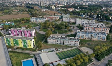 Ege Üniversitesi depremden etkilen mensuplarına kucak açıyor