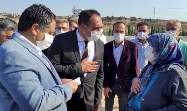 "MHP Genel Başkanı Bahçeli'nin Öğretmeni Özbak, Mersin'de Toprağa Verildi"