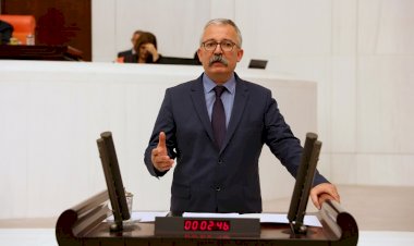 Dr. Rıdvan Turan Sağlık emekçilerinin sorunlarını meclis gündemine taşıdı.