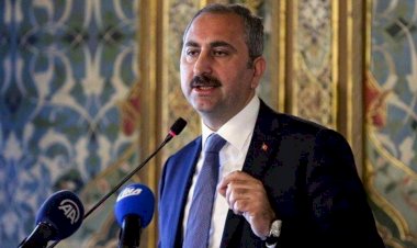 Reform mesajı veren Bakan Gül'den yargı mensuplarına: Bırakın adalet yerini bulsun, isterse kıyamet kopsun