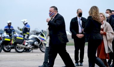 "Macron ile Türkiye'nin Saldırgan Tavrını Görüştük"