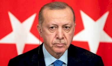 Financial Times’tan Erdoğan yorumu: Etrafını dalkavuklar sarmaladı