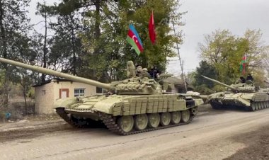 Azerbaycan ordusu 27 yıl aradan sonra Ağdam kentine girdi