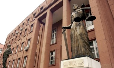 İbrahim Kiras   Hukukun dışına çıkan hukuk tartışması